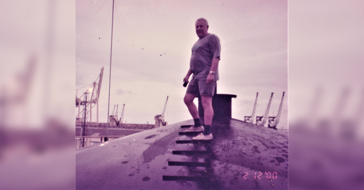 helmut-atop-an-oil-tank-2