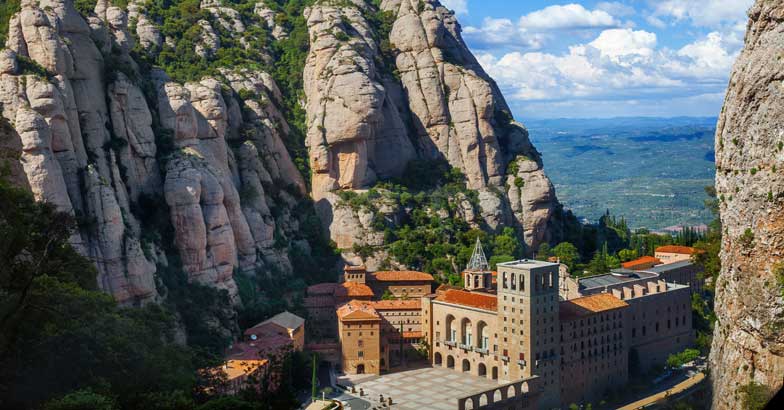 Book trail: a quick jaunt across Spain inspired by Dan Brown's 'Origin' Book trail: a quick jaunt across Spain inspired by Dan Brown's 'Origin'