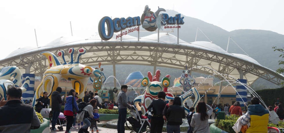 In Hong Kong, visit a park spread over two islands In Hong Kong, visit a park spread over two islands