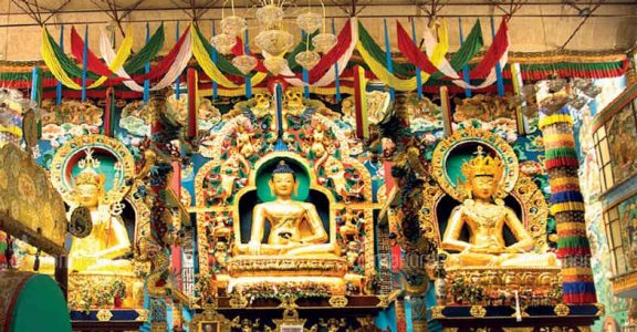 Namdorling Monastery of the Buddhists Namdorling Monastery of the Buddhists