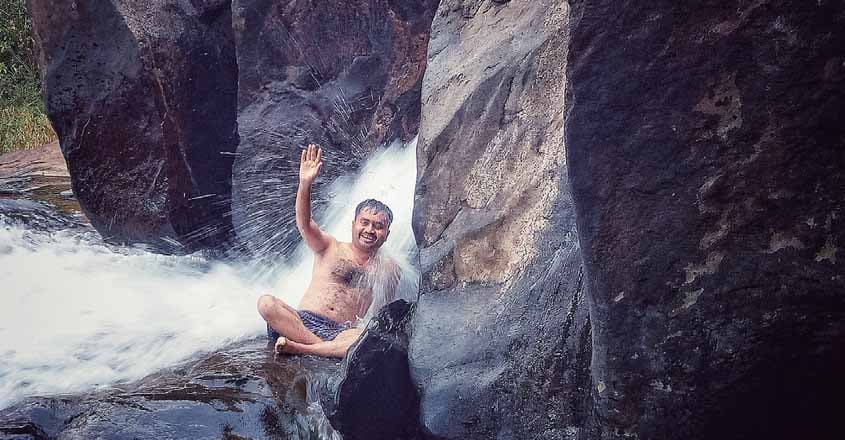 kudermukh-waterfalls kudermukh-waterfalls