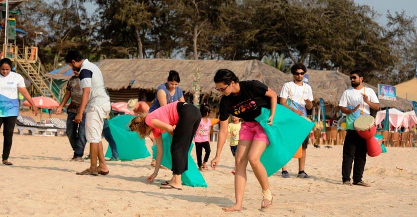 Garbage piling up on the beaches in recent years has been a cause for concern. Garbage piling up on the beaches in recent years has been a cause for concern.