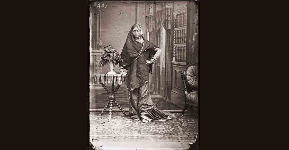 Maharaja Sawai Ram Singh II, Unidentified woman of the zenana, Modern digital reprint from wet collodion glass plate negative, c. 1870 CE. Maharaja Sawai Ram Singh II, Unidentified woman of the zenana, Modern digital reprint from wet collodion glass plate negative, c. 1870 CE.