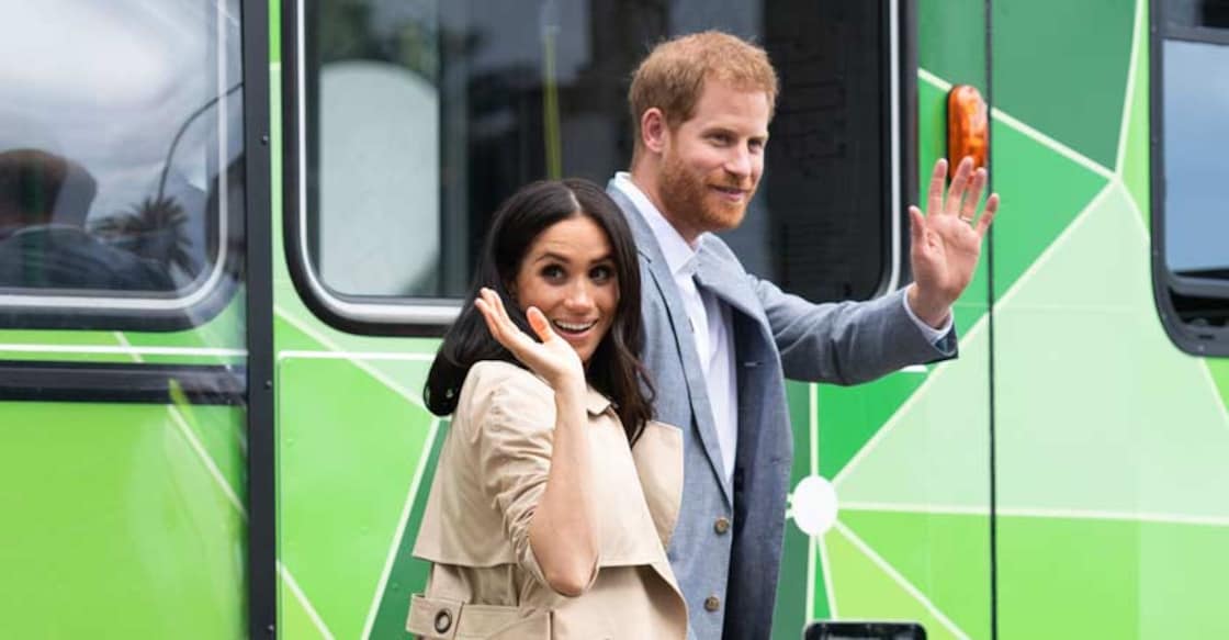 Plane carrying Harry and Meghan aborts landing Plane carrying Harry and Meghan aborts landing