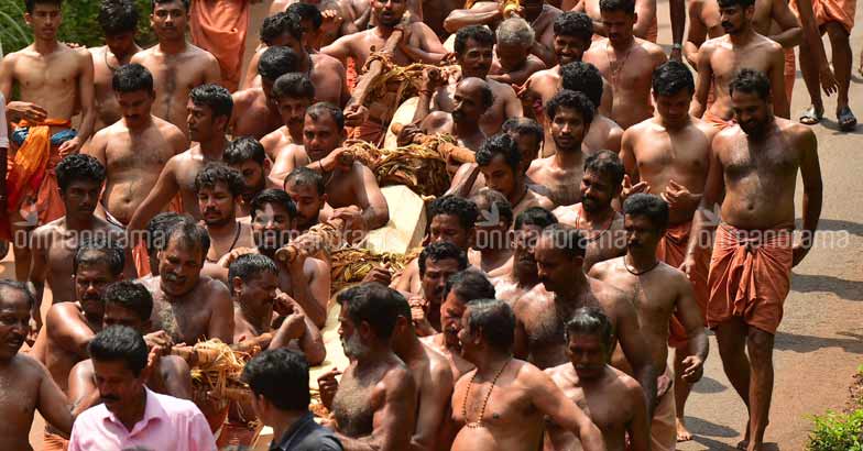 Kasaragod prepares for Mahabali's arrival in Thulam - and it is not Onam Kasaragod prepares for Mahabali's arrival in Thulam - and it is not Onam