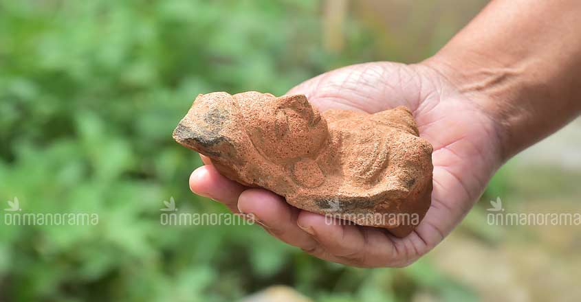 Centuries-old terracotta artefacts found on Pampa banks Centuries-old terracotta artefacts found on Pampa banks