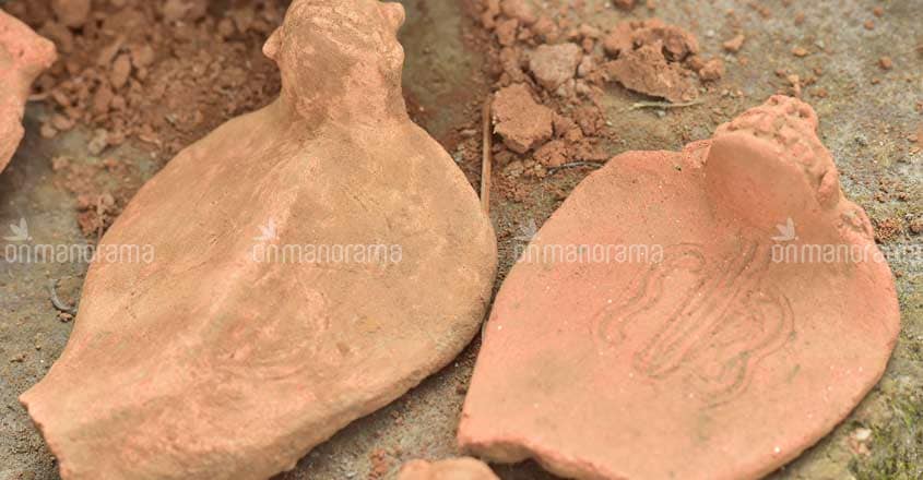 Centuries-old terracotta artefacts found on Pampa banks Centuries-old terracotta artefacts found on Pampa banks