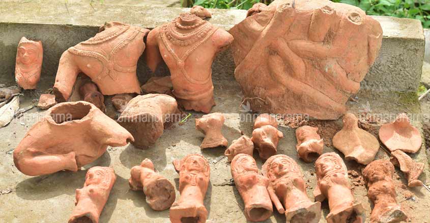 Centuries-old terracotta artefacts found on Pampa banks Centuries-old terracotta artefacts found on Pampa banks