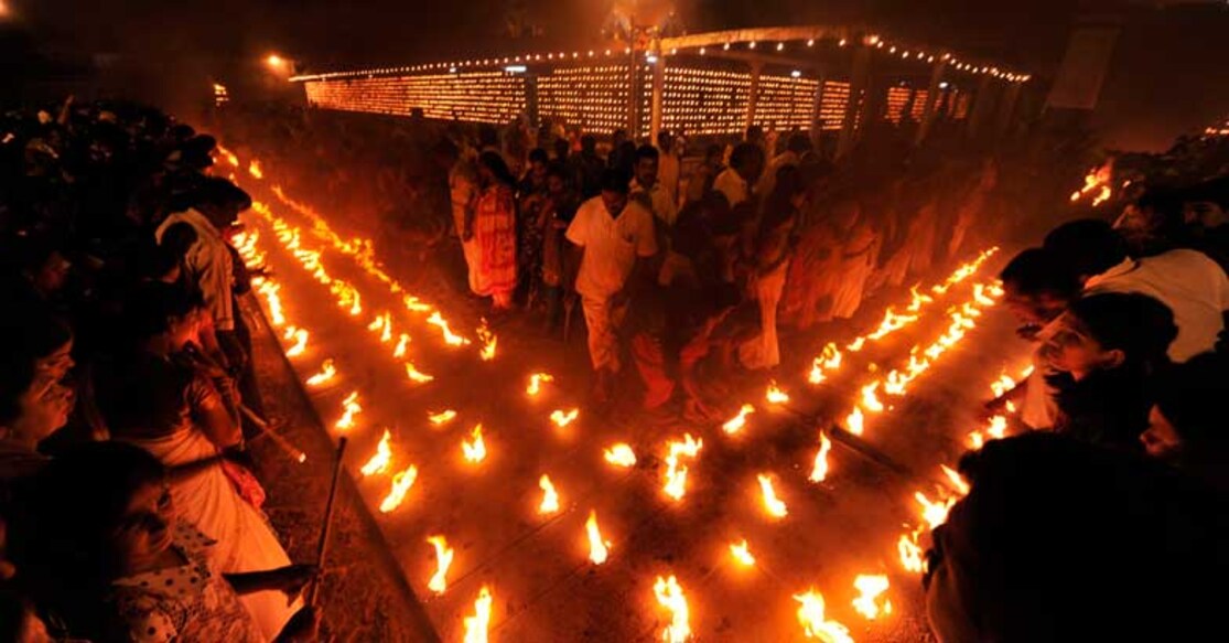 The strange story of the Ambalam Kathi Ulsavam at Sree Poornathrayeesha Temple. Photo: Josekutty Panackal/Onmanorama