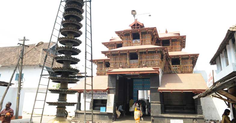 sree purnnathraeesha temple thrippunithura. The strange story of the Ambalam Kathi Ulsavam at Sree Poornathrayeesha Temple. Photo: Jackson Arattukulam/Onmanorama