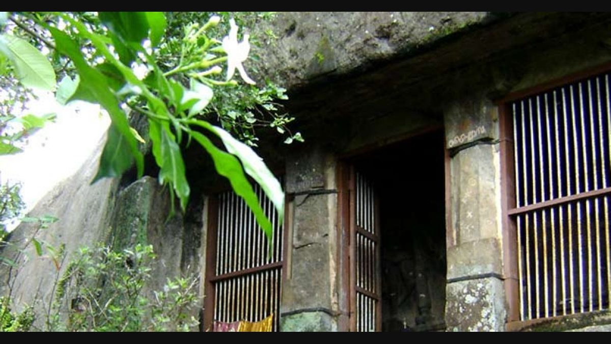 Trikkukkudi cave temple at Kaviyoor - preserves faith, history | Glimpses  Of Kerala | Pathanamthitta Cultural Destinations | Temples | Kerala  Destinations