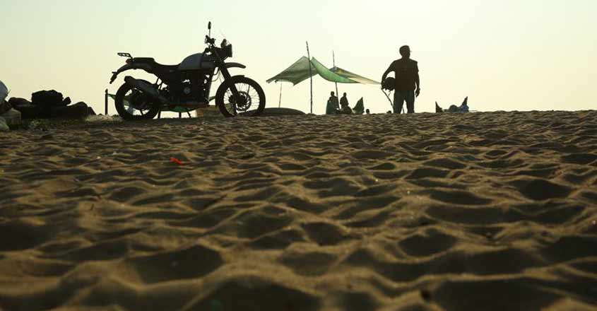 Feeling the pulse of Kochi on a Royal Enfield Himalayan Feeling the pulse of Kochi on a Royal Enfield Himalayan
