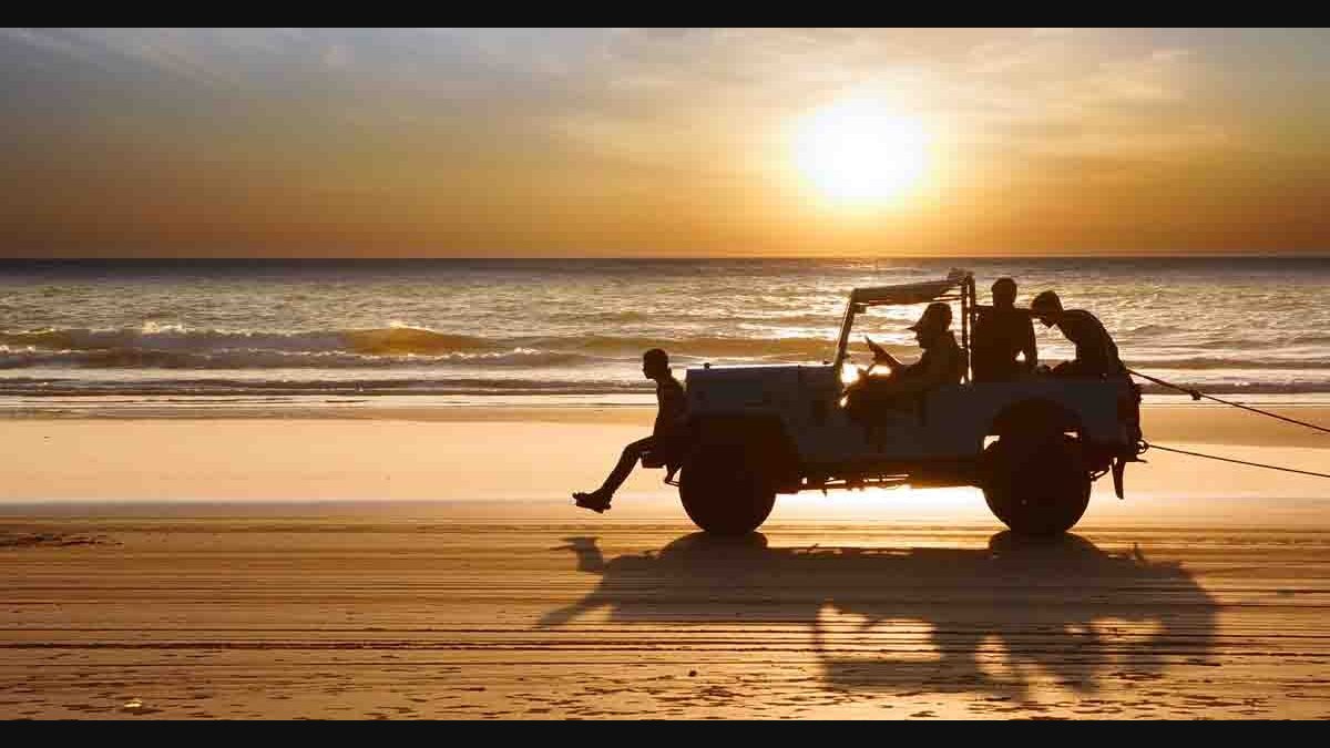 Feel like a hero at India's only drive-in beach, Muzhappilangad Beach,  Kerala | Times of India Travel