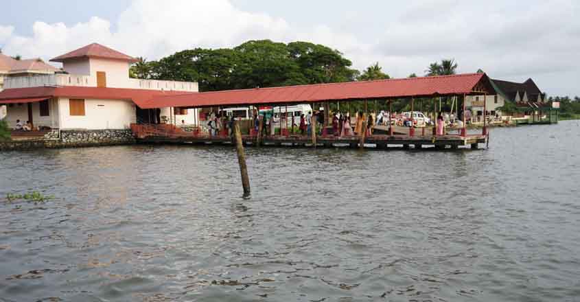 Kerala to get an amphi bus?
