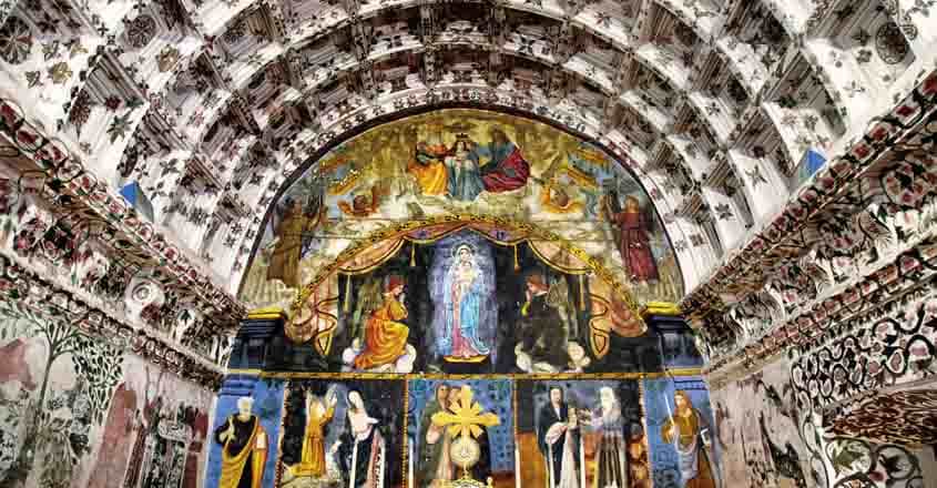 cheriya palli Built in Portuguese - Baroque - Keralite style, the Cheriya Palli is the second church to come up in Kottayam town