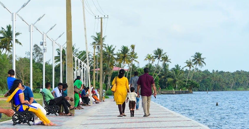 Vaikom-lake-beach Vaikom-lake-beach