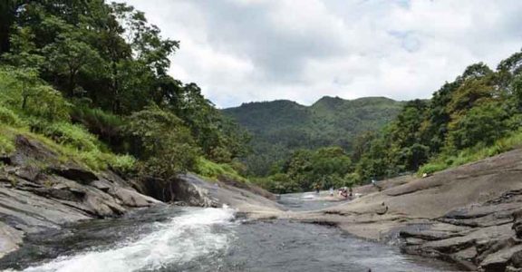 Kozhippara waterfalls at Kakkadampoyil