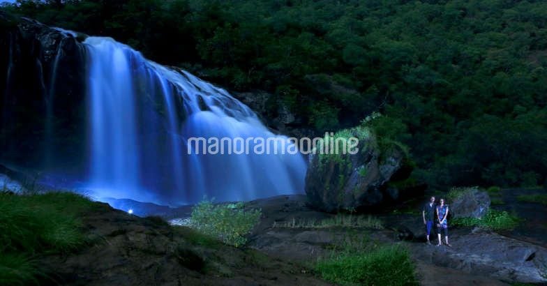 Tantalizing Thoovanam Tantalizing Thoovanam