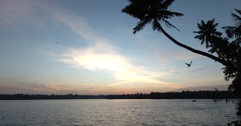 Holiday destinations around Pathanamthitta Holiday destinations around Pathanamthitta