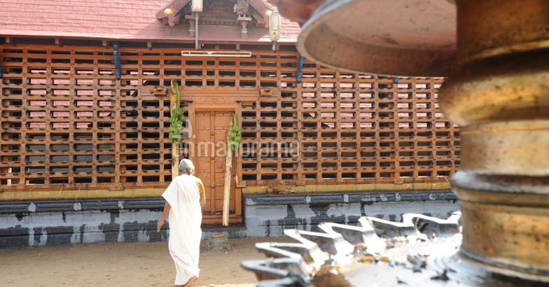Vaikom temple – the myth and the history Vaikom temple – the myth and the history