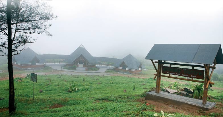 Ponmudi Ponmudi