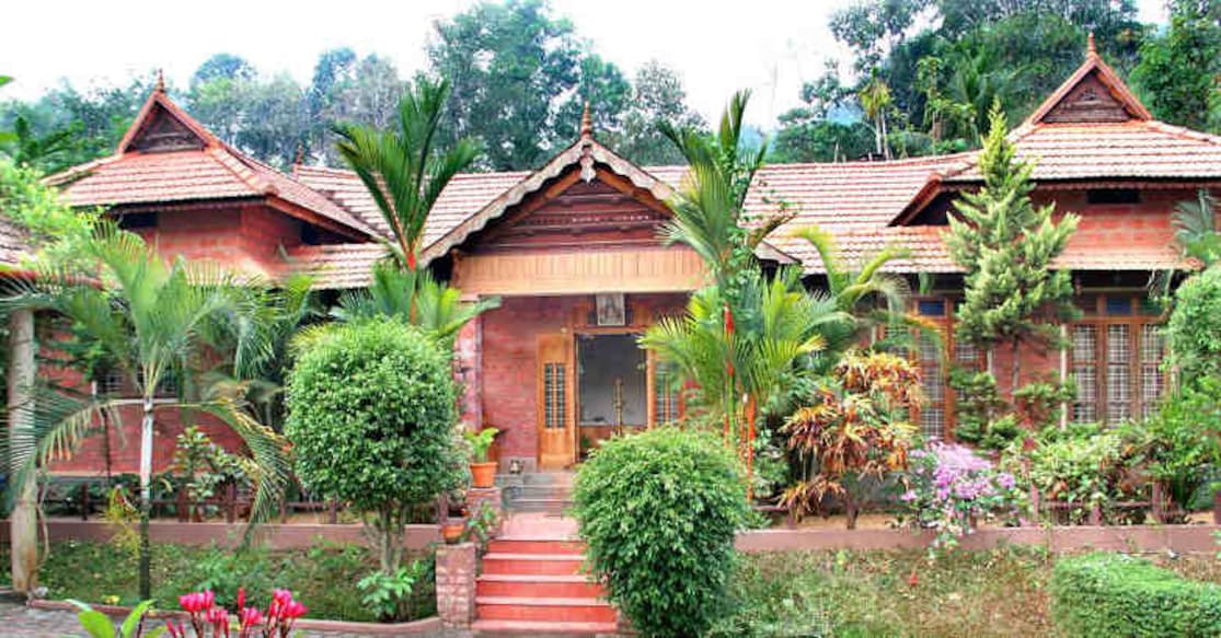 mannas-spa Mannaas Veedu Retreat & Spa is housed in a mansion which flaunts traditional Kerala architecture. Photo courtesy: Booking.com