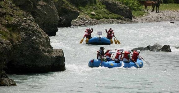 Top 5 places to go river rafting in India Top 5 places to go river rafting in India
