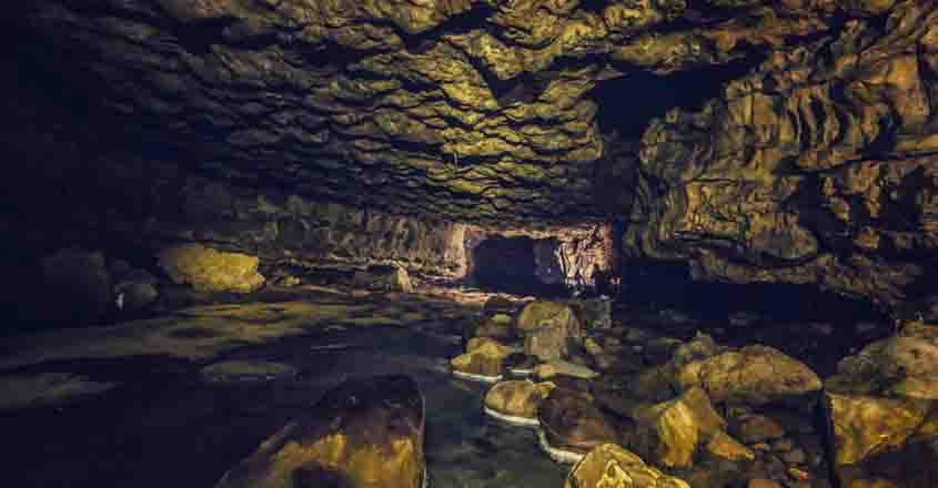 meghalaya-caves meghalaya-caves