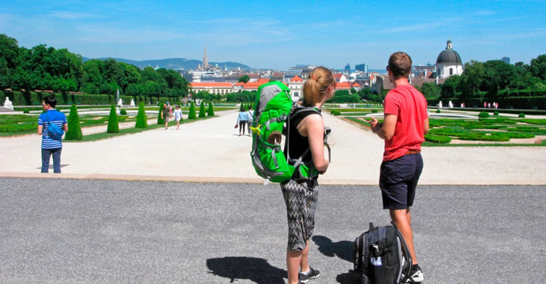 travel-couple travel-couple