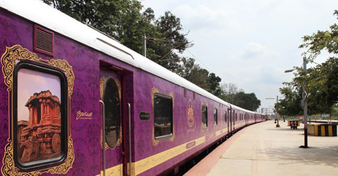 golden-chariot-train