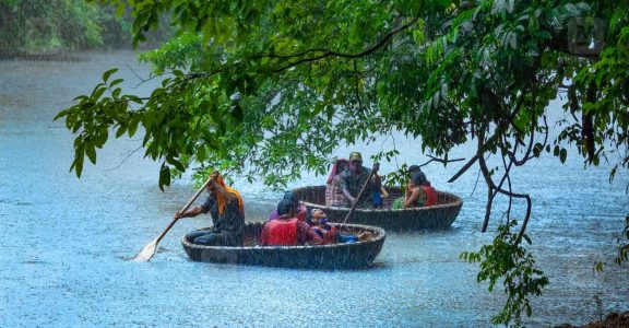 onam tourist places in kerala