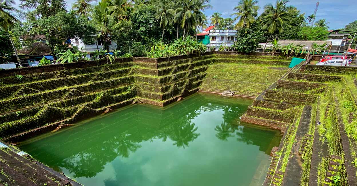 What legend says about the famous Peralassery Subramanya temple in Kannur