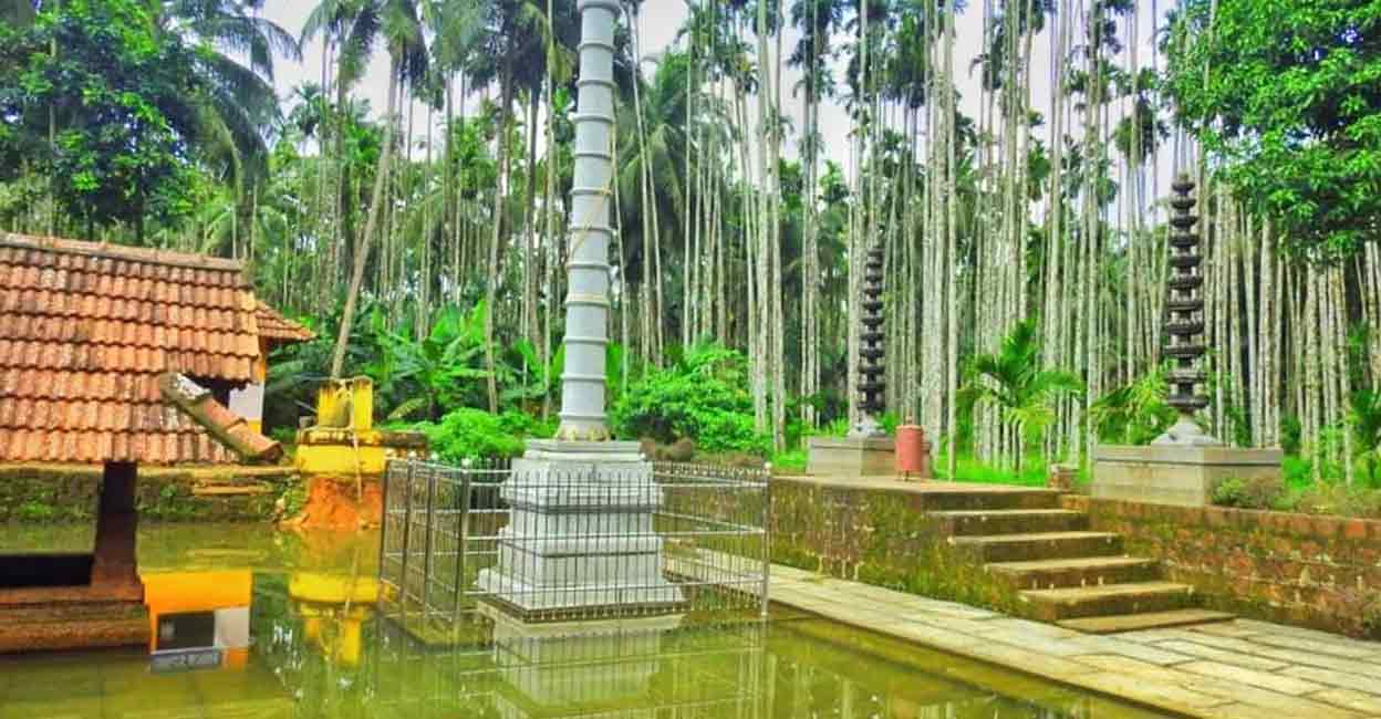 The sanctum sanctorum, the ‘namaskara mandap’ and the pathway for circumambulating the Arthanareeshwara Temple in Arakkuparamba is in water. Photo: Manoramaonline