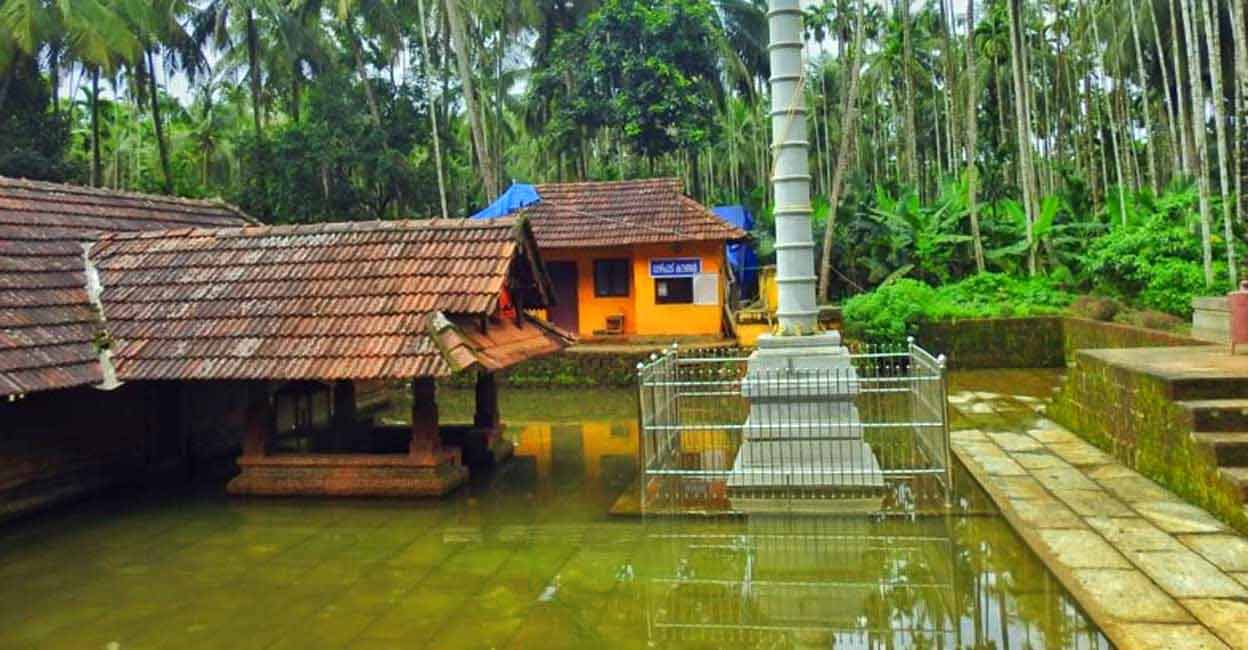 This place of worship, which is situated in the backdrop of the Kodikuthimala, is surrounded by lush green paddy fields, and the devotees will be bowled over by the serene and tranquil atmosphere. Photo: Manoramaonline