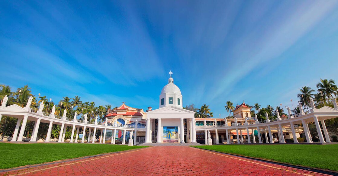 The St. Thomas Church or Marthoma Pontifical shrine at Azhikode is on the bank of River Periyar and it is considered the first church built by the apostle. Photo: Shutterstock/96deo