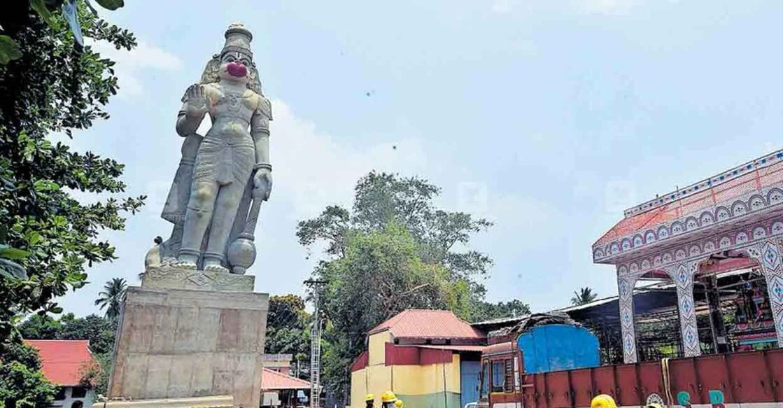 The statue was carved by sculptor V Subramaniam Acharyulu of Sri Bharathi Silpakala Mandir. Photo: Special Arrangement