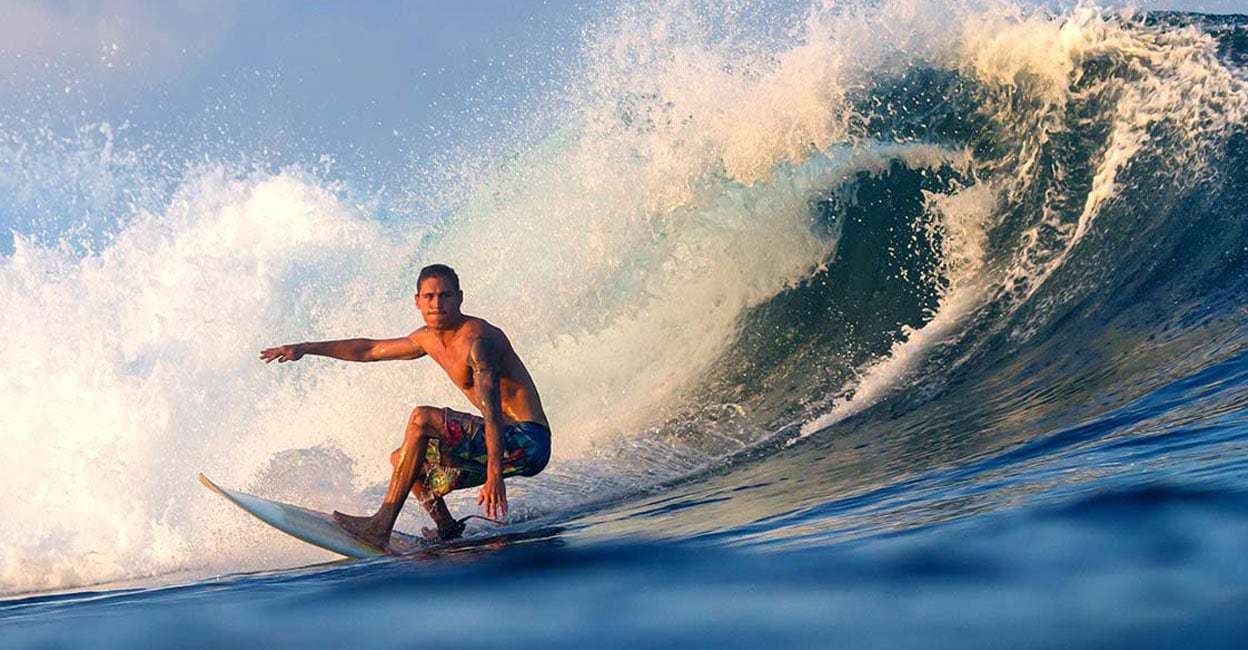 surfing If you are planning to visit Varkala with friends and try a hand at surfing during the festival, the trainers of Moonwave Surf School can offer a free lesson. Photo: Shutterstock/trubavin