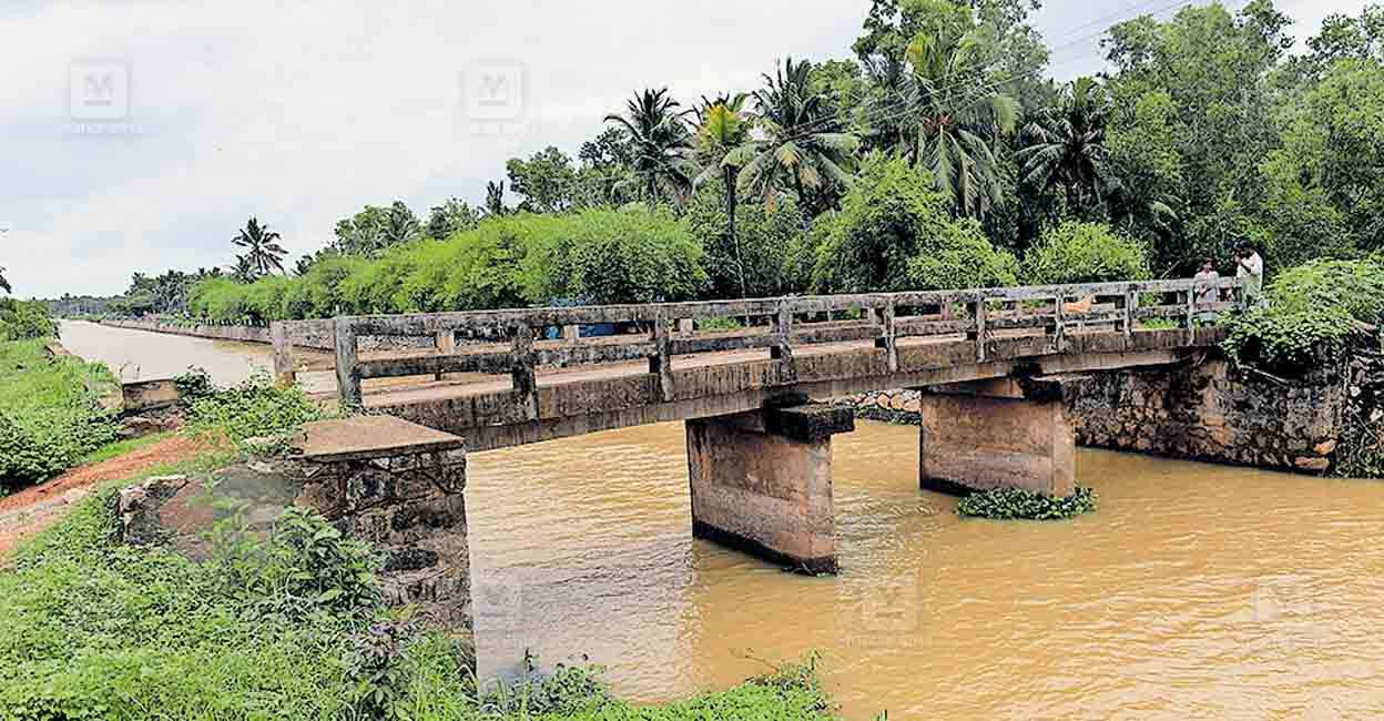 The bridge got its name after the songs of the cult classic movie ‘Kireedam’ were shot here. Photo: Screengrab from Kireedam movie