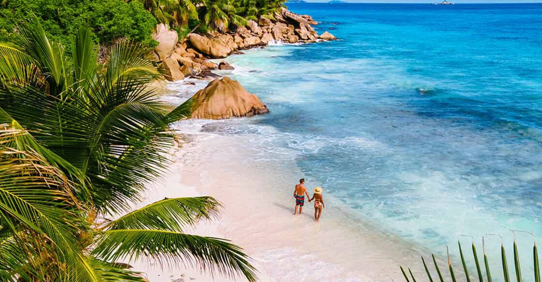 This year, Valentine's Day falls on a Friday, and if you plan well, you can have an intimate, affordable holiday. Photo: iStock/fokkebok