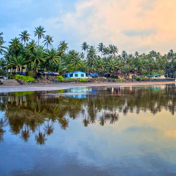 Sailing Through Maharashtra: Beaches, Forts, and Adventure Awaits - Introduction