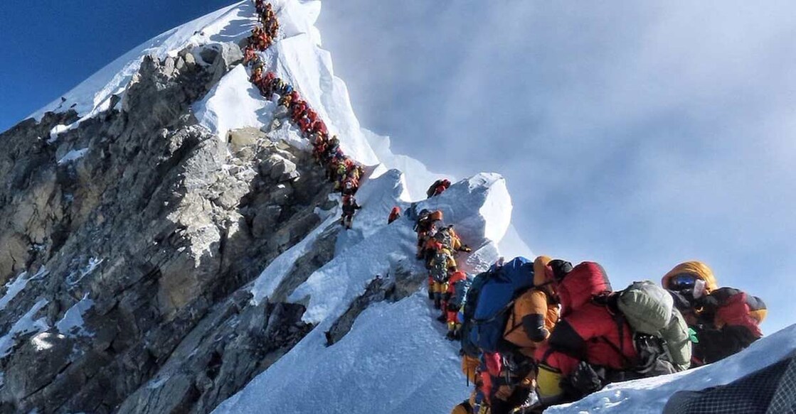 Nepal bans pics, videos & filming 'of others' on Mt Everest