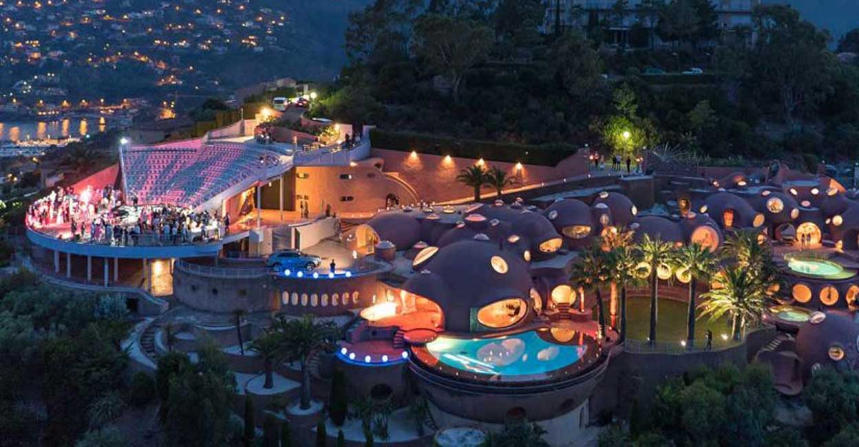Palais Bulles: A bubbly palace that can take your breath away 