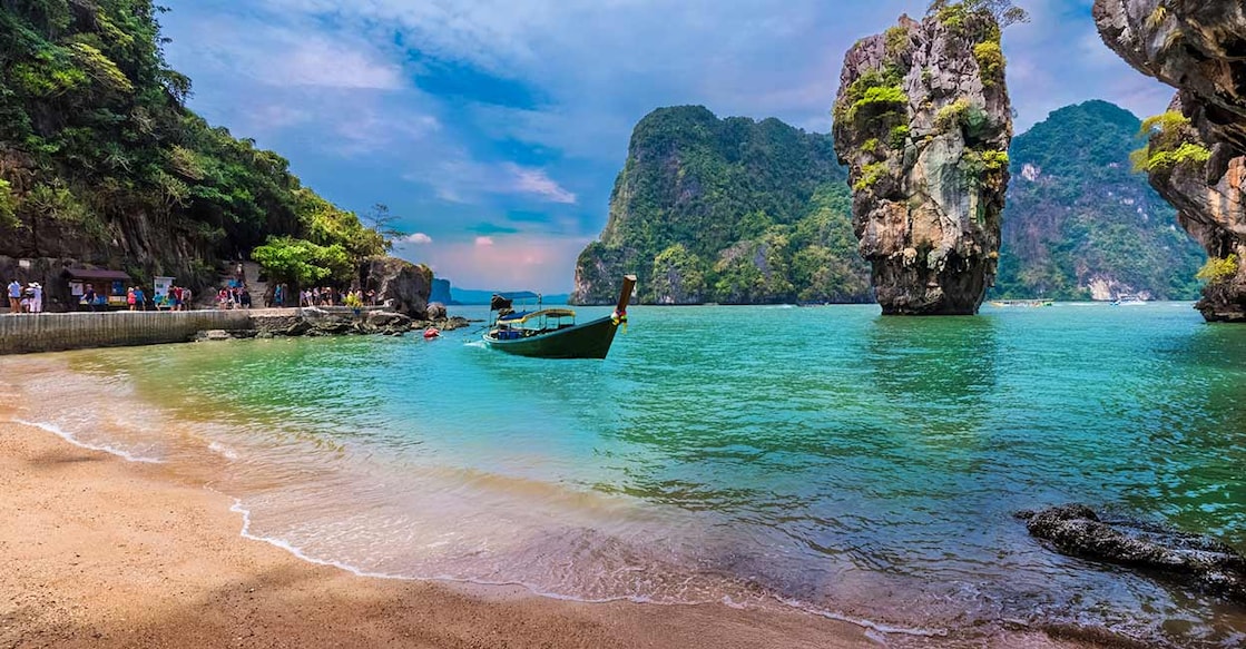James Bond island and the famous Khao Phing Kan stone surrounded by blue clean water in Thailand. Photo: iStock/Cristian Mircea Balate