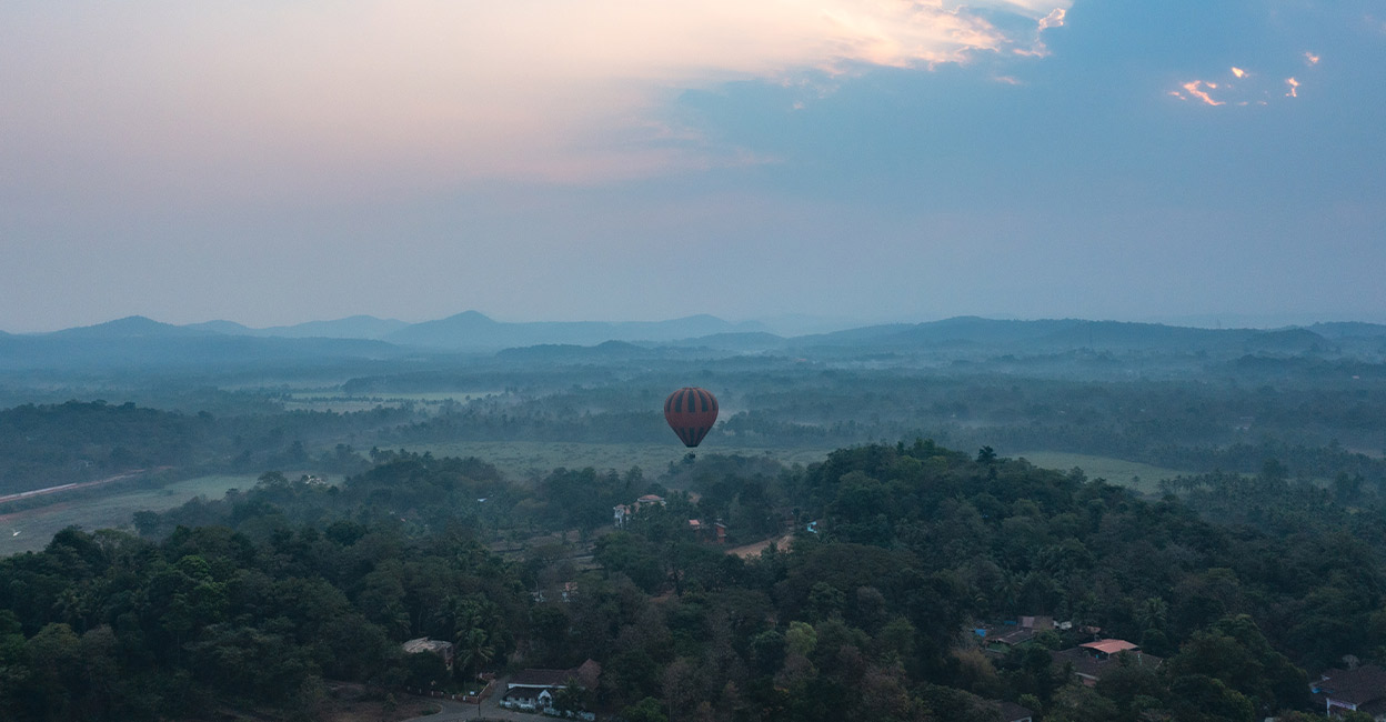 Hot air ballooning in Goa. Photo: Shutterstock/Indiacom