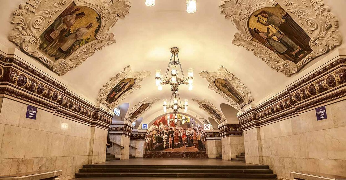The interior of the Moscow metro station "Kievskaya". Moscow, Russia. Photo: Shutterstock/volkova natalia
