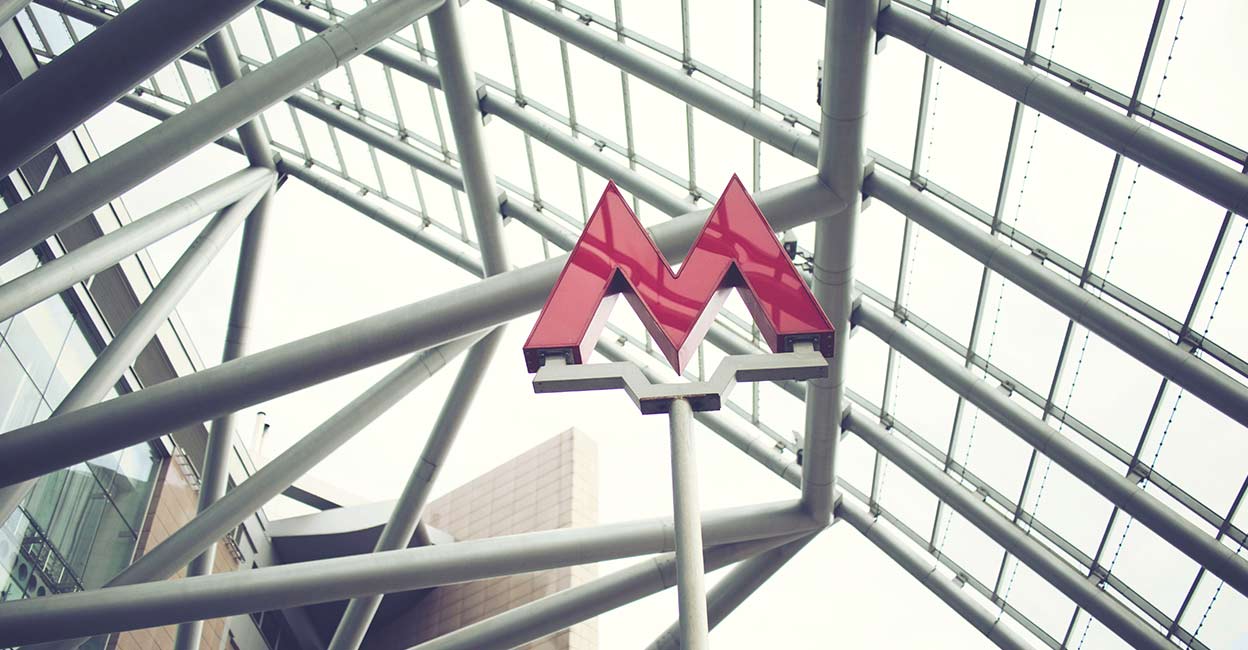 moscow-metro-3 Letter M-symbol of underground transport-metro in Moscow. Photo: Shutterstock/Igor Zvencom