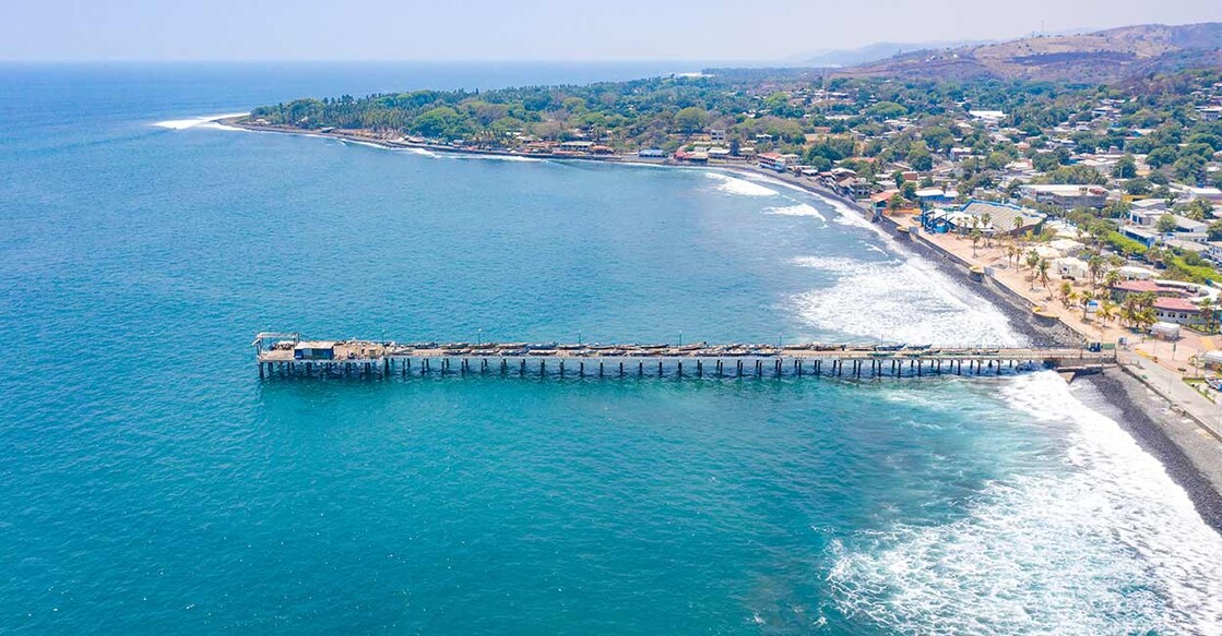 Over 100 volcanoes exist in El Salvador, which also cause frequent earthquakes.    Photo: Shutterstock/Daniel Humberto Umana