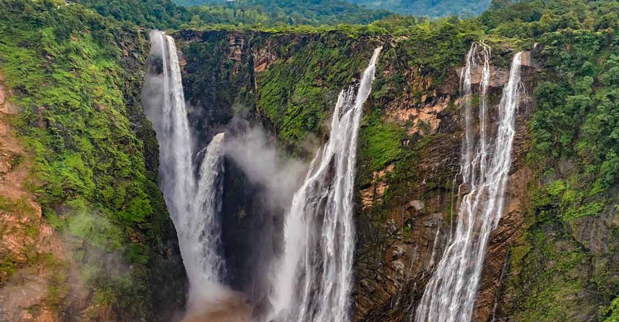 jog-waterfalls Jog falls that originate from the Sharavathi River are the biggest waterfalls in India. Photo: iStock/Ashish Kumar
