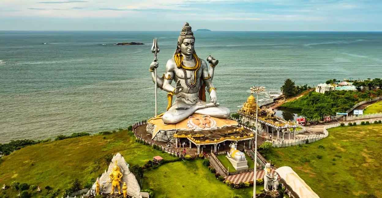 mookambika1 Mookambika, which is also visited by lakhs of people from Kerala, is a favoured holy place to initiate toddlers to the world of letters. Photo: Shutterstock/explorewithinfo