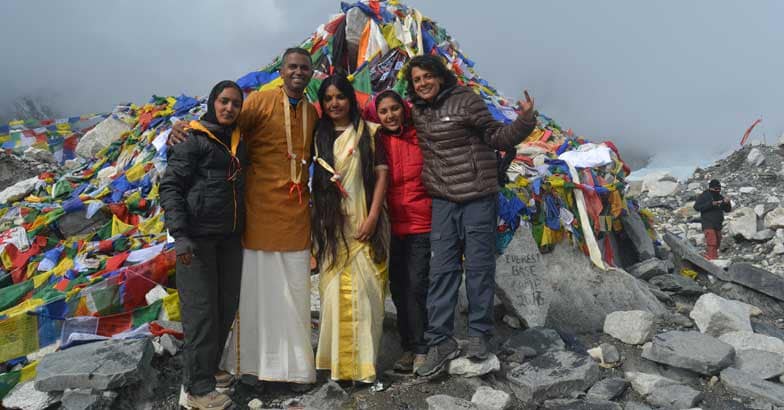 Everest Base Camp for wedding, but the bride did not feel the chill Everest Base Camp for wedding, but the bride did not feel the chill. Photo: Aswathy Raveendran/Satheesh Kukal